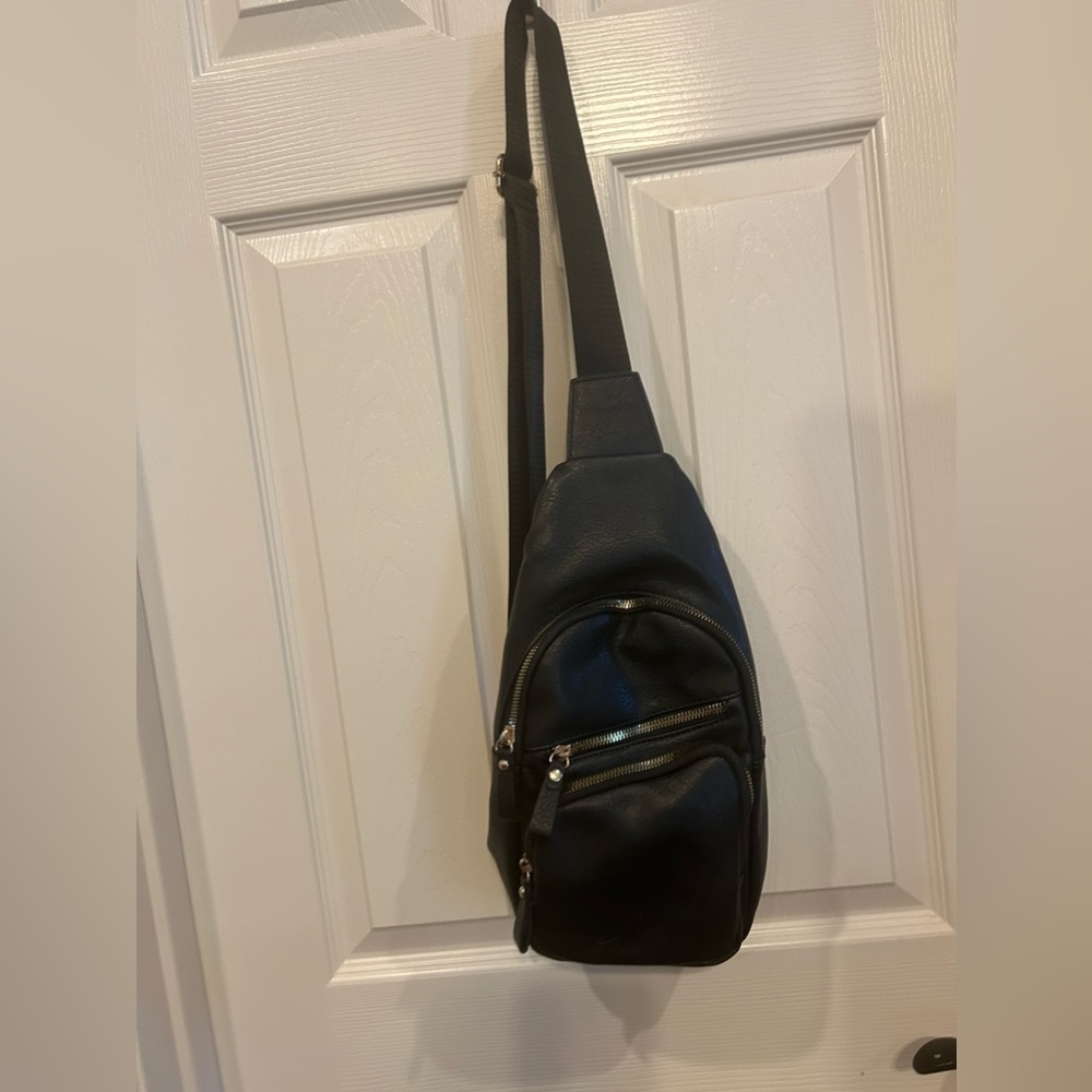Shoulder bag black